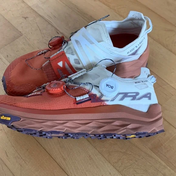 Altra Coral and White BOA Trail Running Slip-Ons - Picture 4 of 4